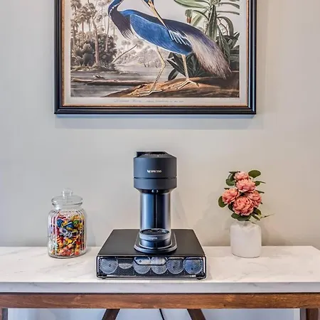 Beautiful 5 Bedroom 4 Bathroom House In W6 By Yoko Property - 10 Minute'S To Central London - Free Parking, Fast Wifi, Work Desks And Smarttvs With Disney And Netflix Exterior photo